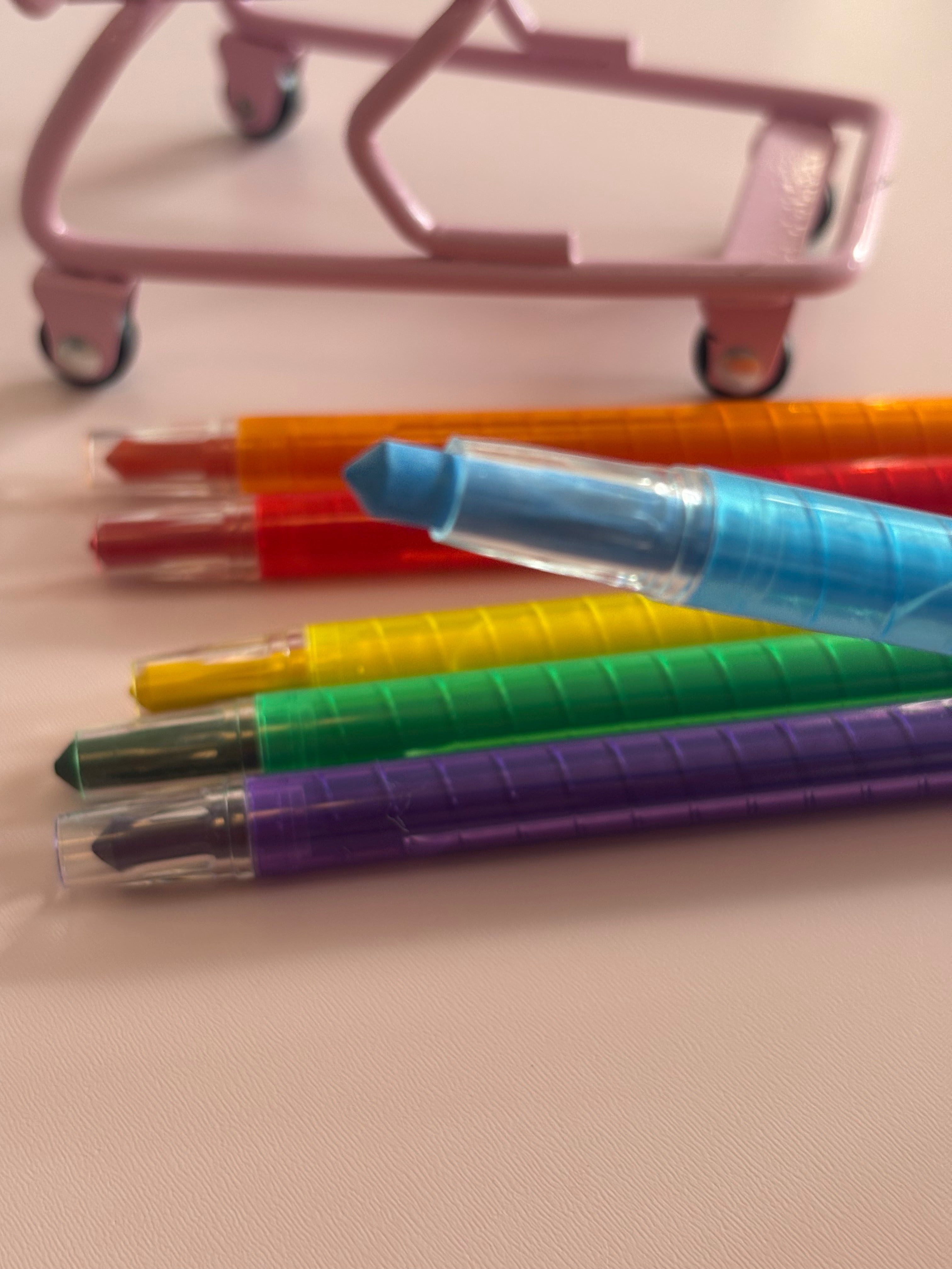 Retractable Crayons 🌈
